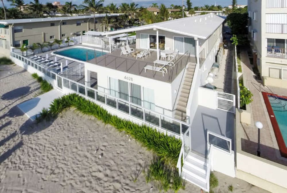 Фото Tides Inn Hotel