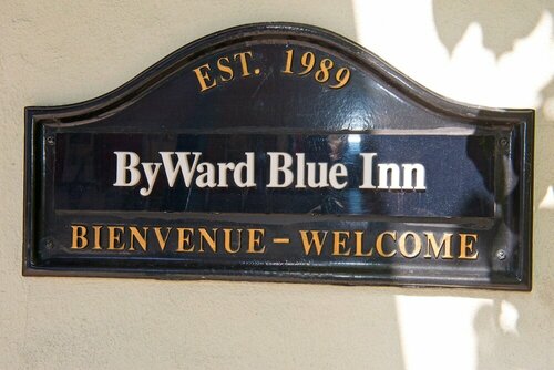 Внешний вид отеля Byward Blue Inn в Оттаве, фото 5
