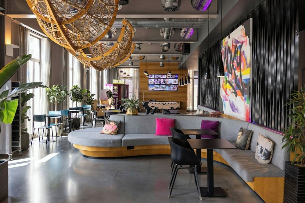 Фото Moxy London Excel