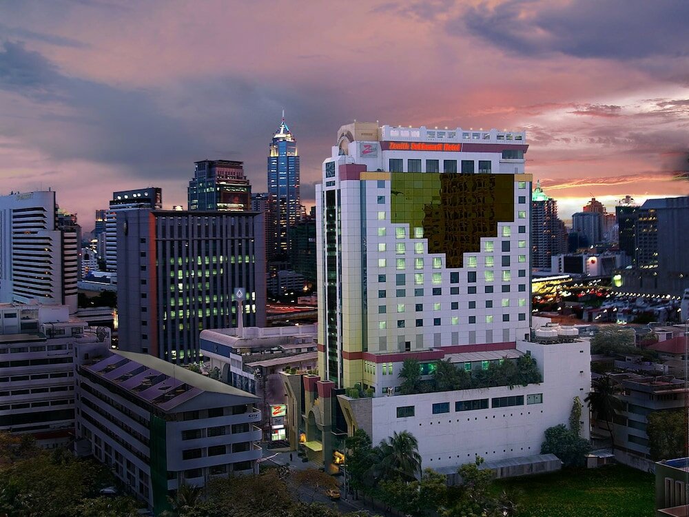 Фото Zenith Sukhumvit Hotel