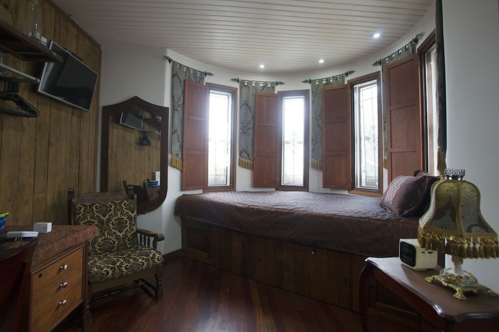 Фото Bogota Bed & Breakfast Inn