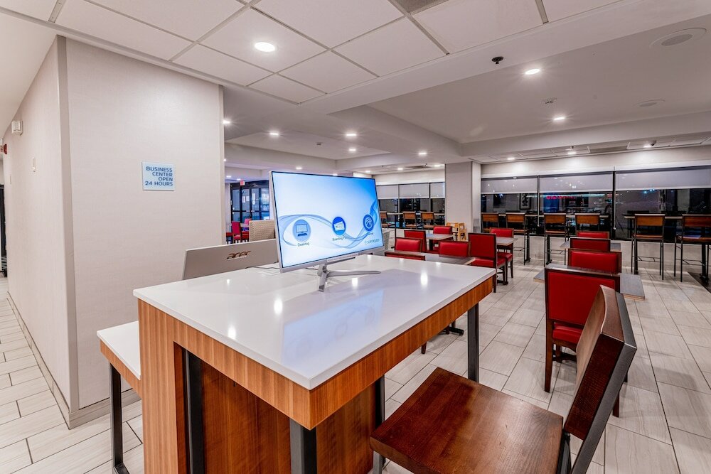 Фото Holiday Inn Express Indianapolis South, an Ihg Hotel