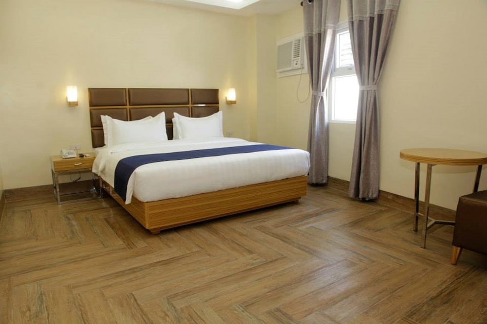 Фото Sun Star Grand Hotel