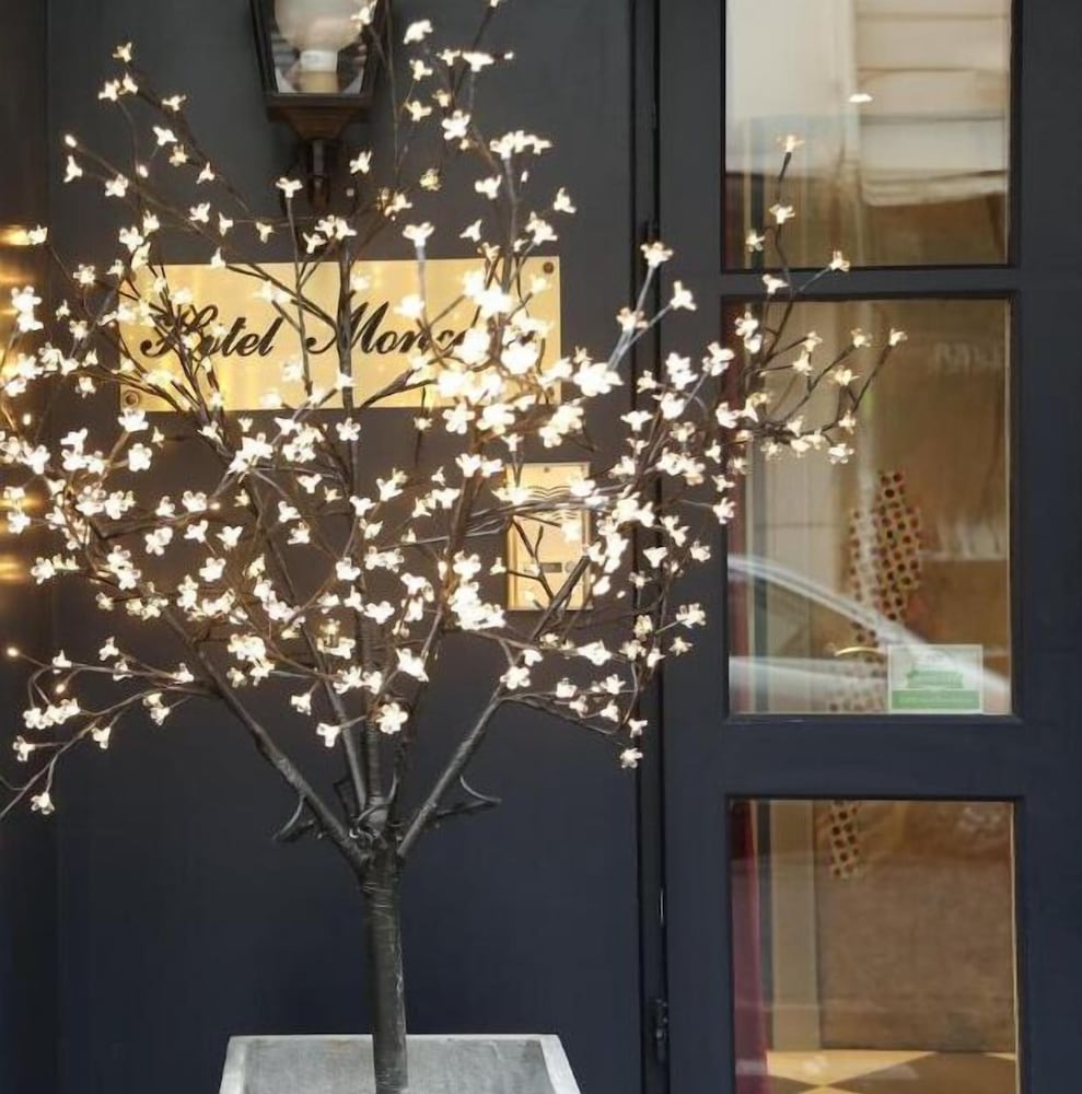 Фото Hotel Monceau Wagram