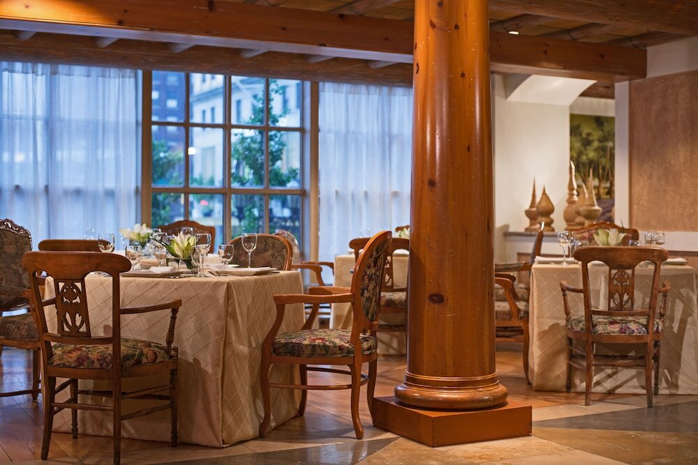 Фото Renaissance Cleveland Hotel