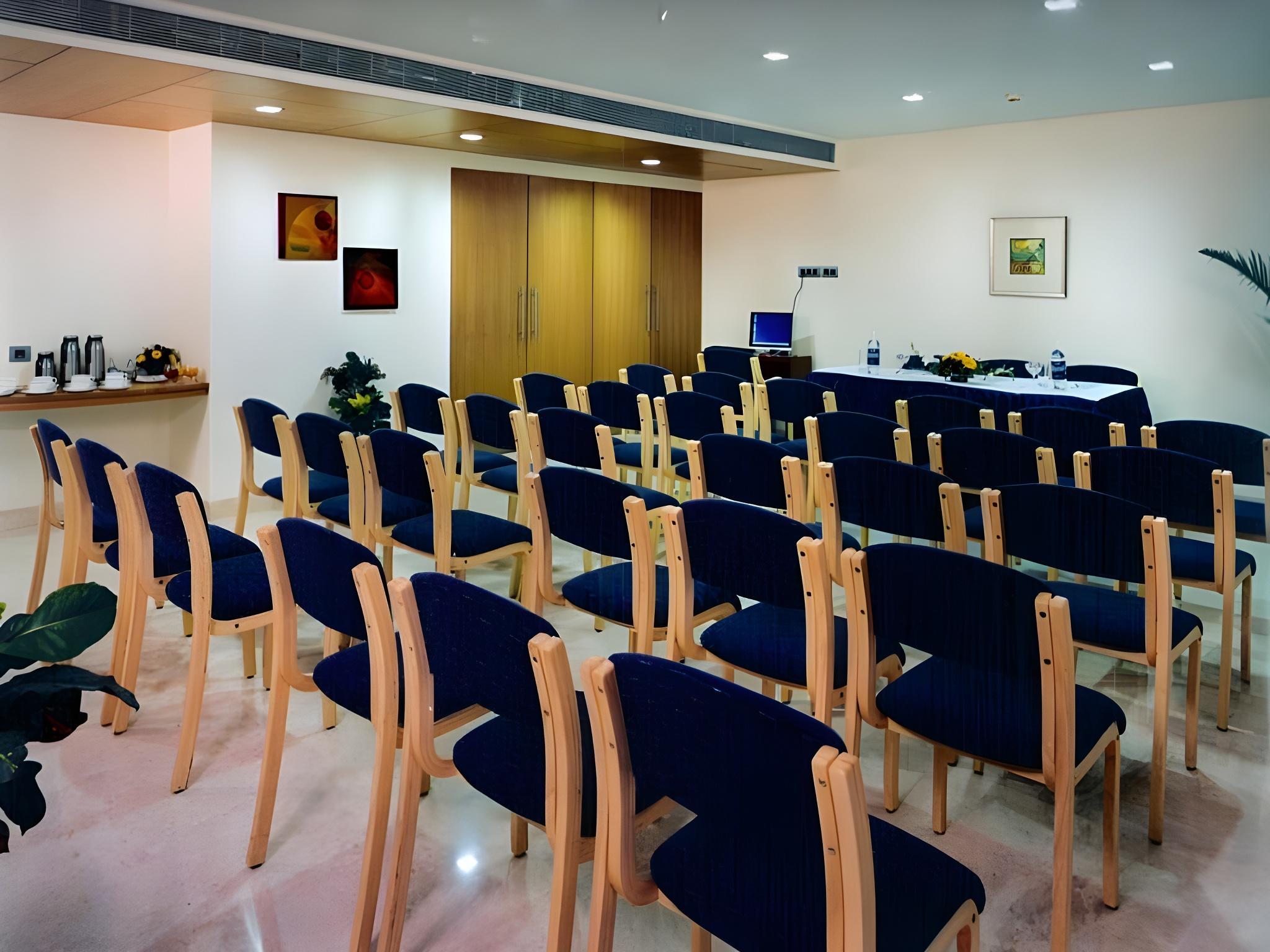 Фото Centurion Hotel