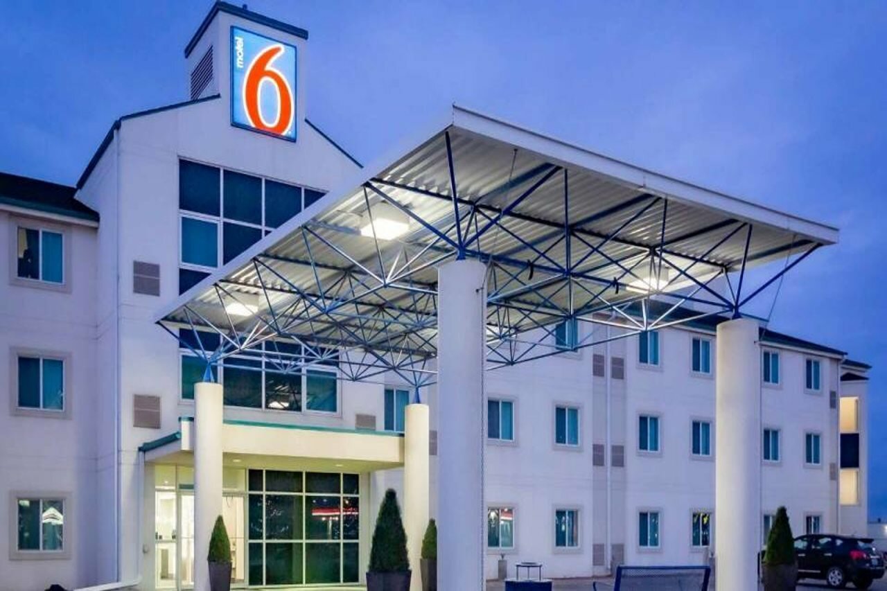Фото Motel 6 Saskatoon
