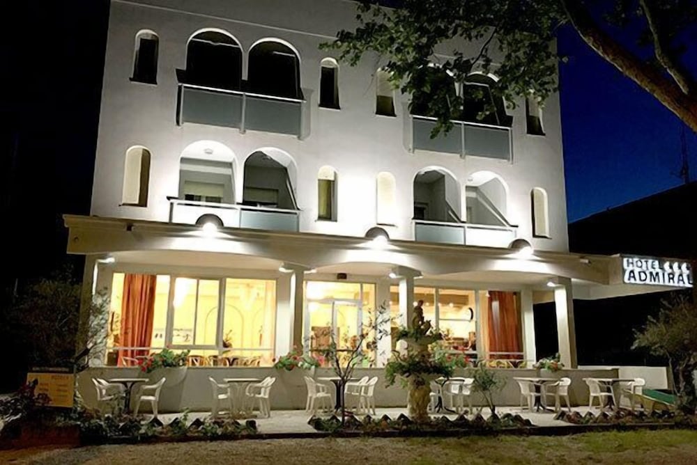 Фото Hotel Admiral