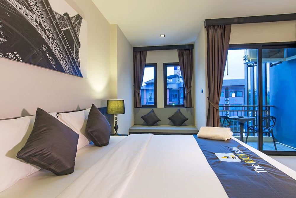 Фото The Rich Sotel