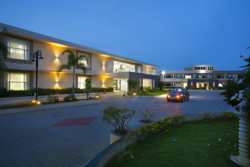 Фото отеля 1