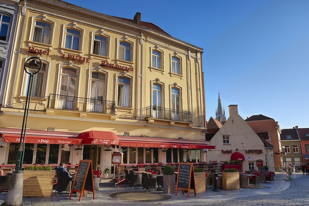 Фото отеля 1