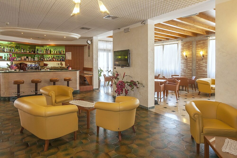 Фото Regent's Hotel