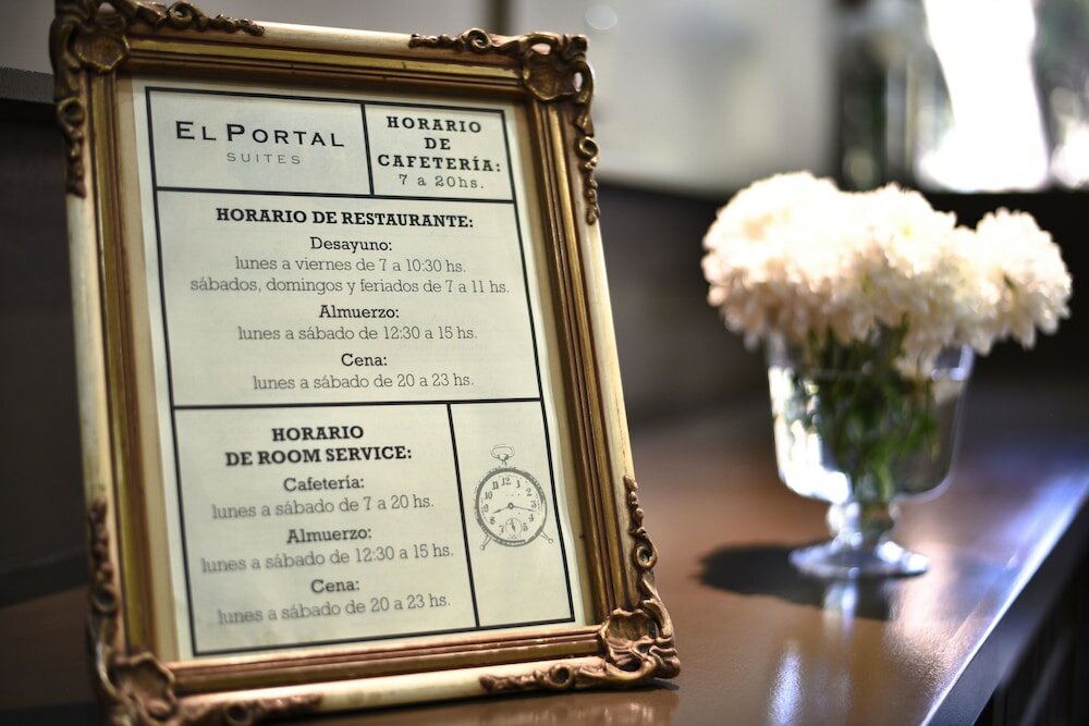 Фото Portal Plaza Suites