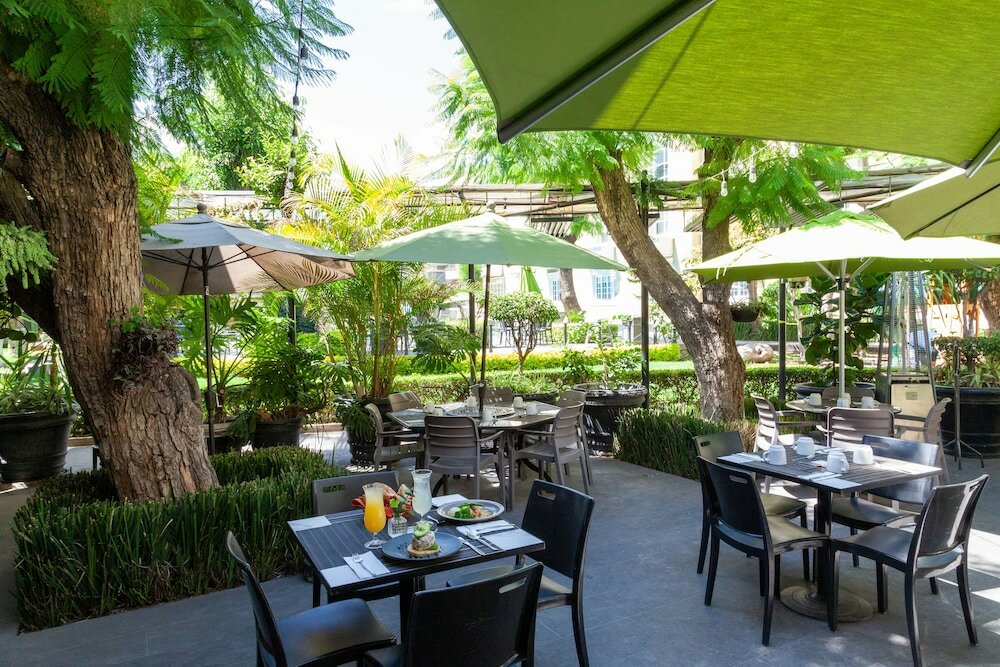 Фото Plaza Camelinas Hotel