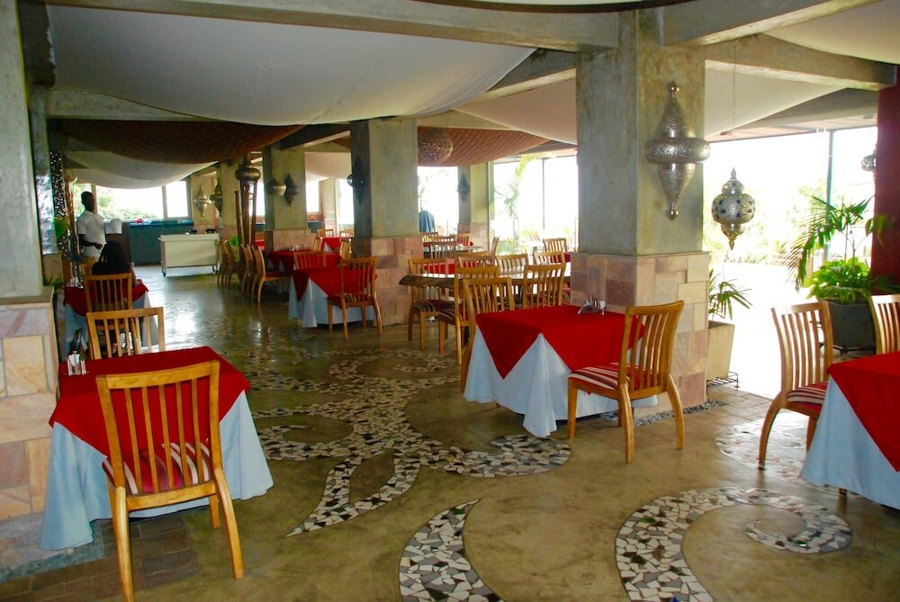 Фото Kiriri Garden Hotel