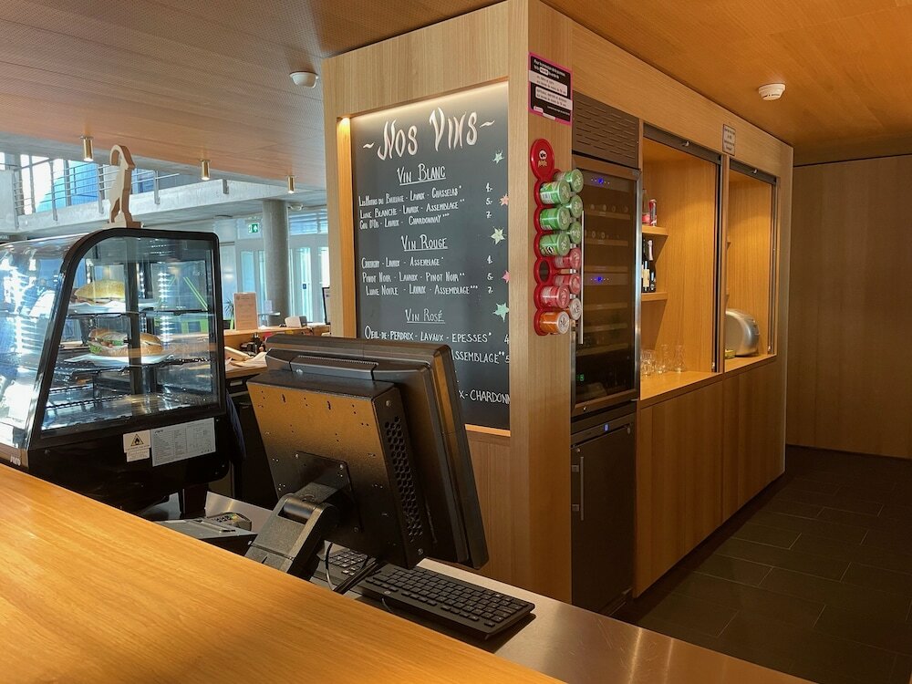 Фото Lausanne Youth Hostel Jeunotel