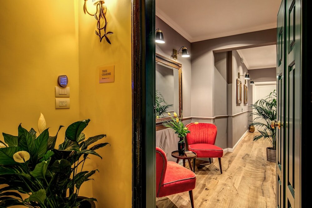 Фото Tree Charme Parliament Boutique Hotel
