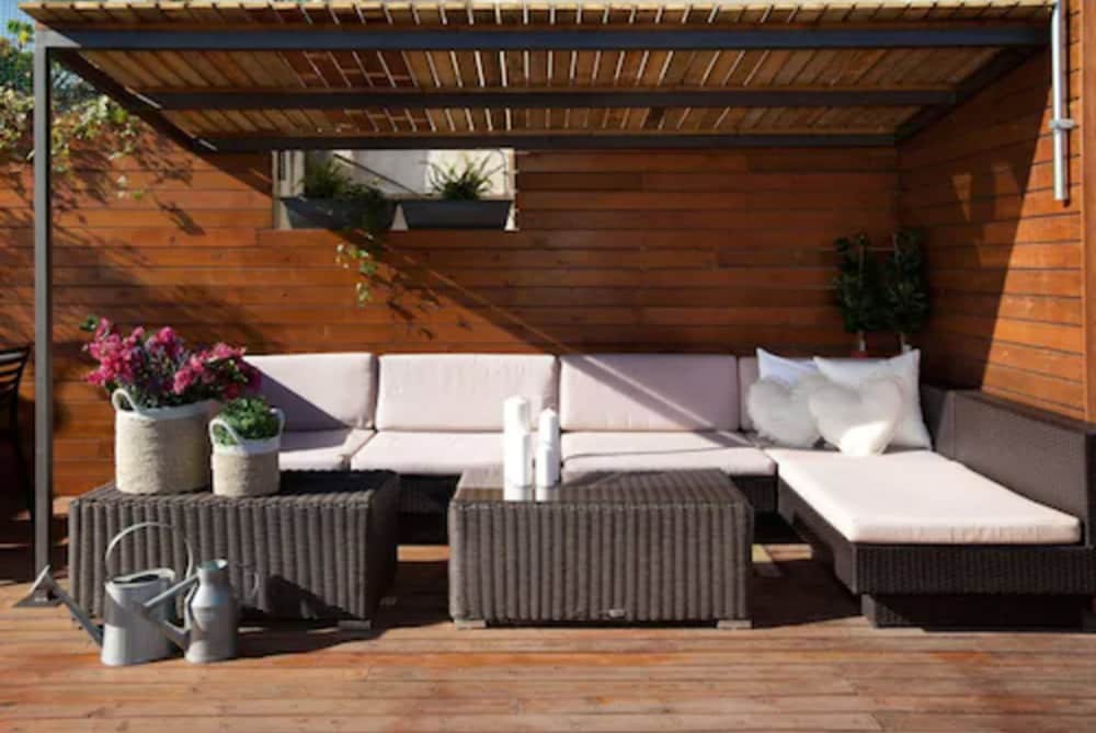 Фото Enjoybcn Gaudi Apartments