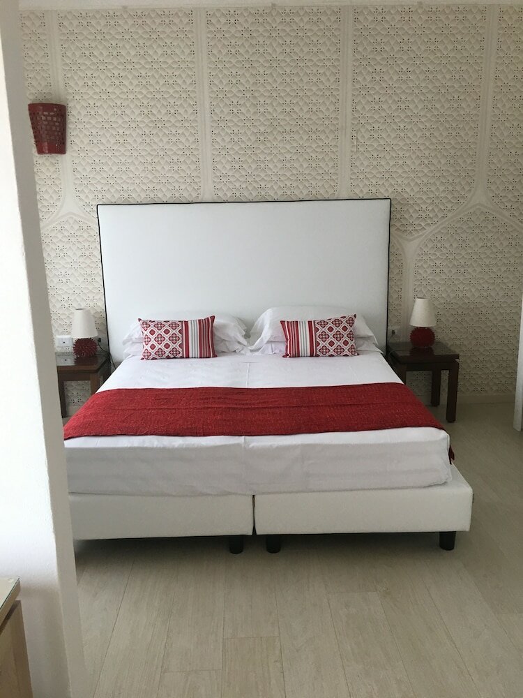 Фото Cala Rosa Club Hotel