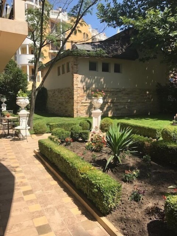 Фото Golden Pearl Hotel