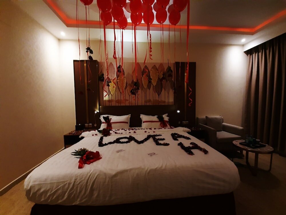 Фото Qasr Alshamal Hotel