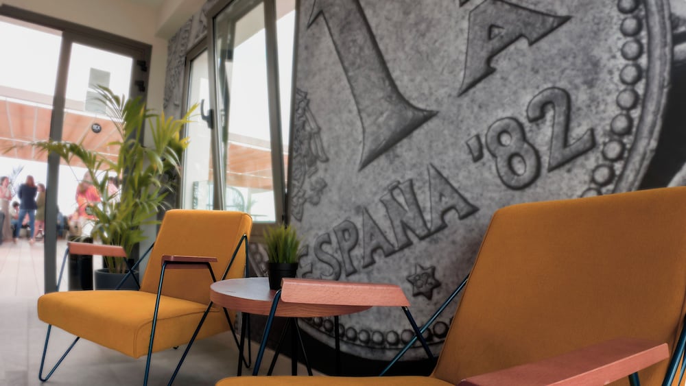 Фото Design Plus Bex Hotel