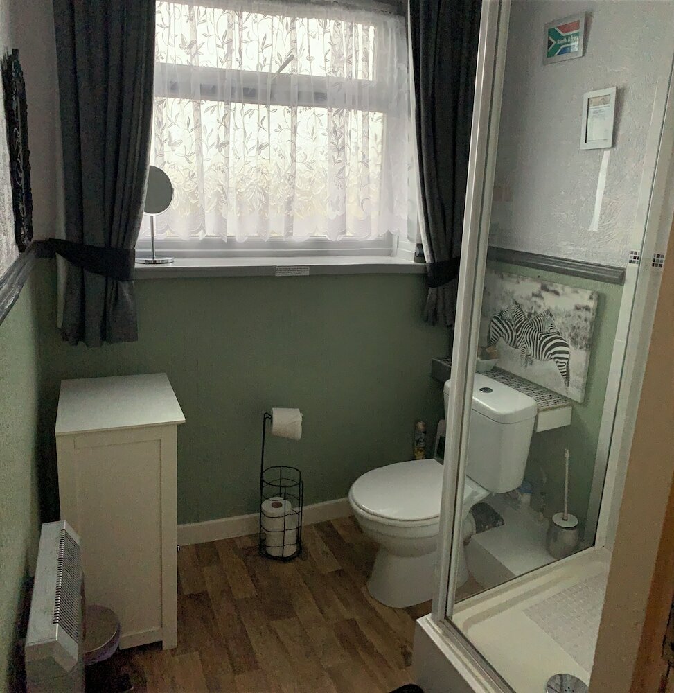 Фото Hornby Villa 4 B&b