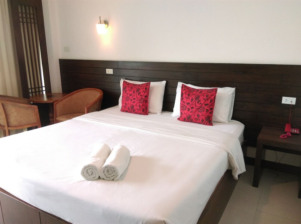 Фото Baan Manthana Hotel