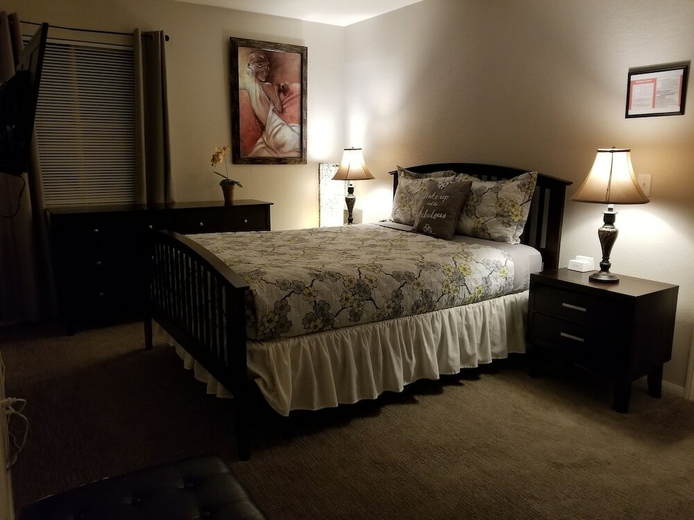 Фото Advantage Court