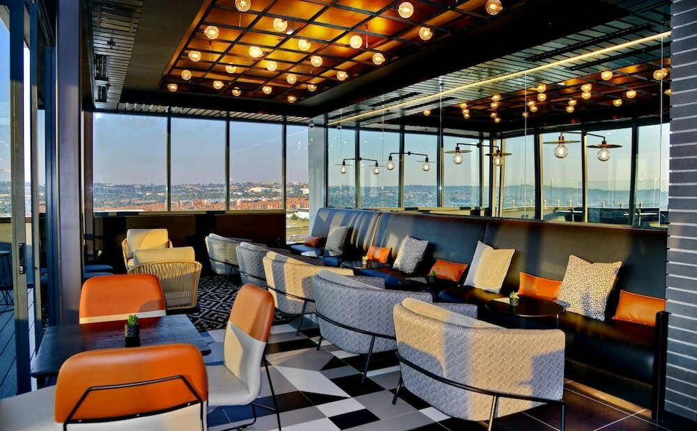 Фото Courtyard Hotel Waterfall City