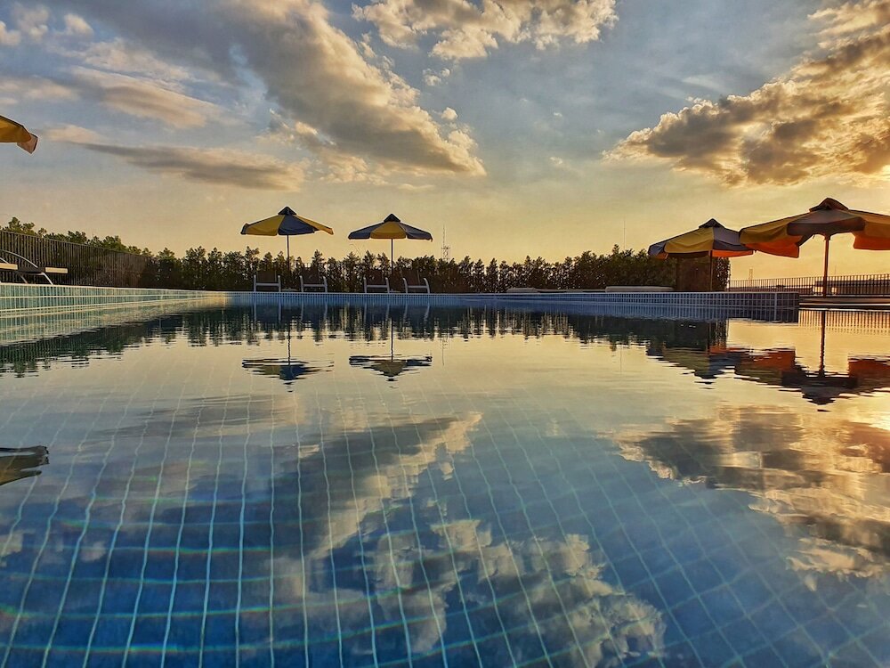 Фото The Twizt Lifestyle Hostel