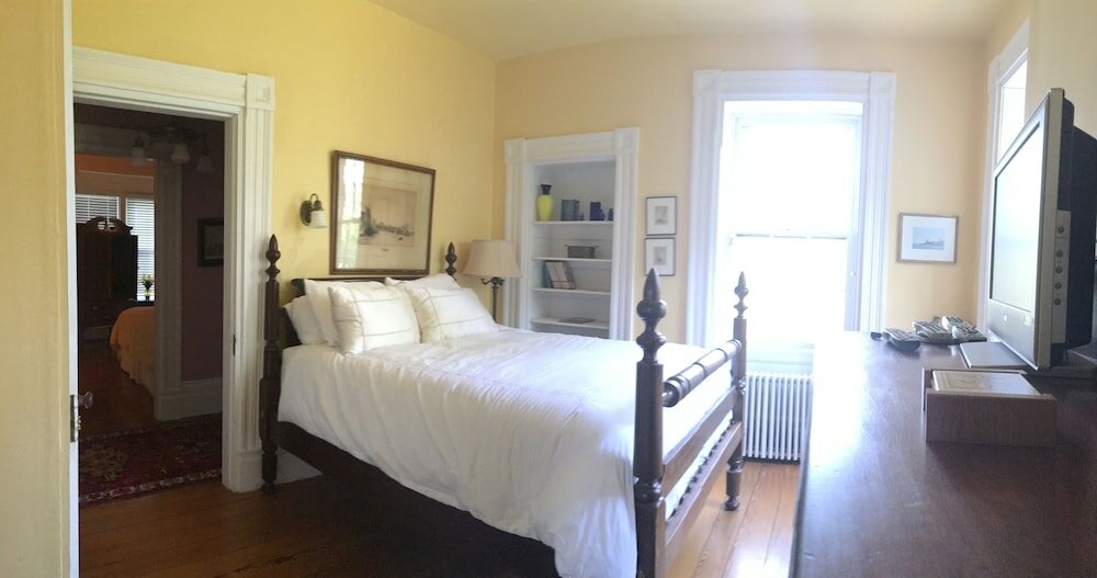 Фото Delano Homestead Bed & Breakfast