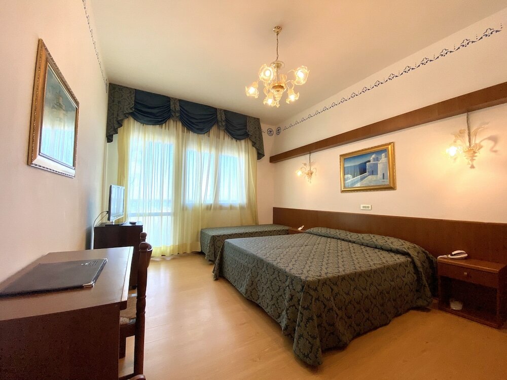 Фото Hotel Florida