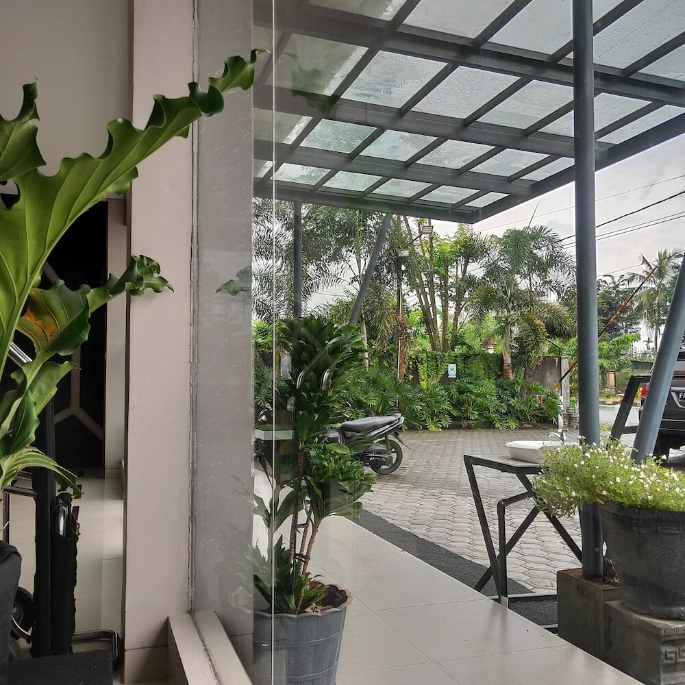 Фото Emerald Hotel