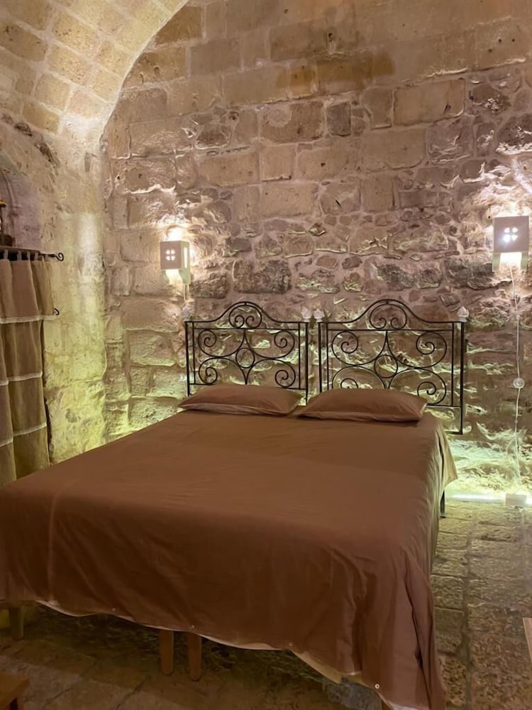 Фото Malta & Tufo