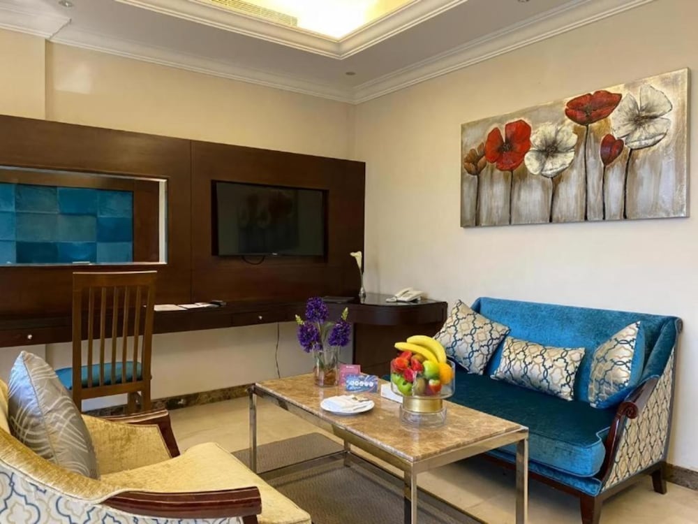 Фото Three Points Al Salama