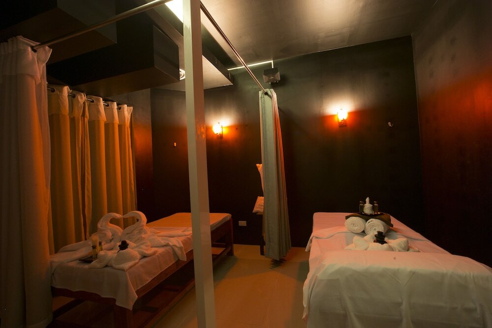 Фото Big 8 Corporate Hotel