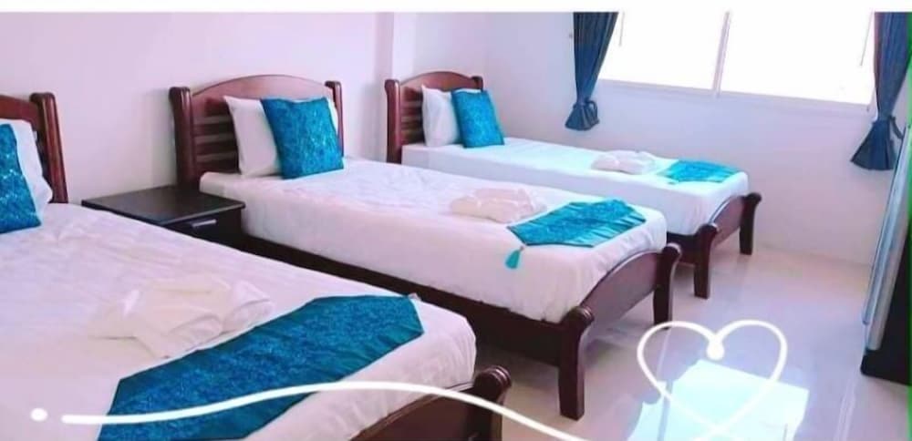 Фото Phet Cha-am Plaza & Resort