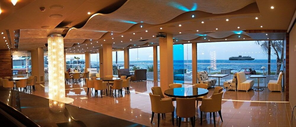 Фото Heliotrope Hotels