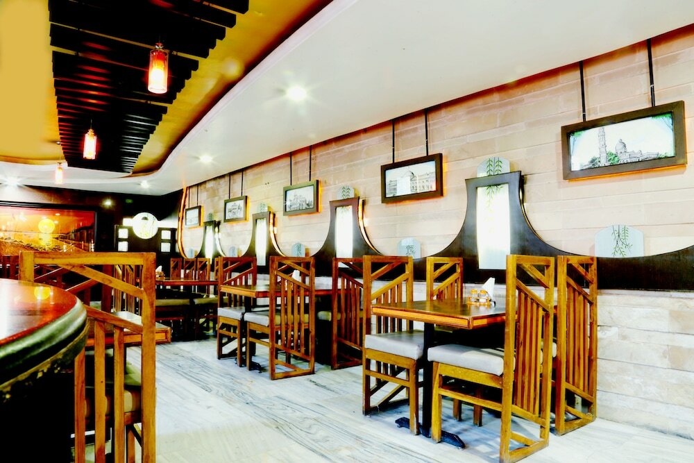 Фото Hotel Prayag