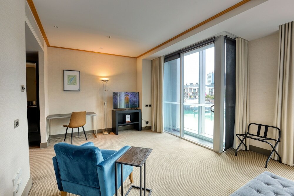 Фото Marsden Viaduct Hotel