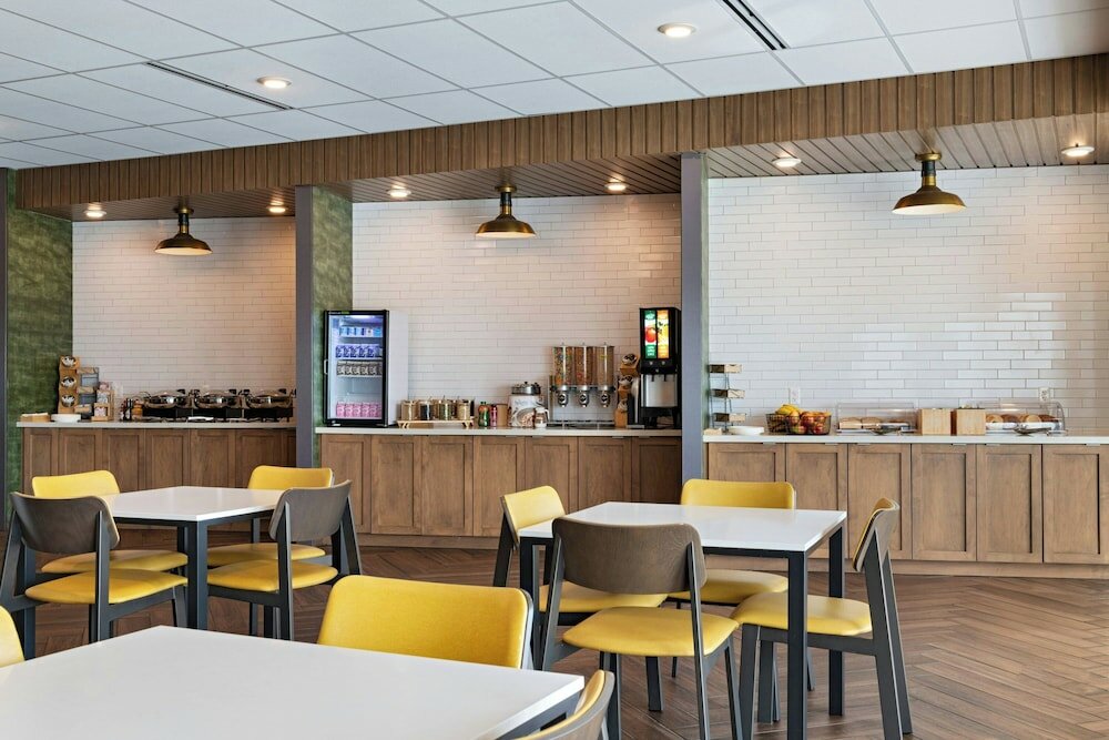 Фото Fairfield Inn & Suites by Marriott St. Louis Downtown