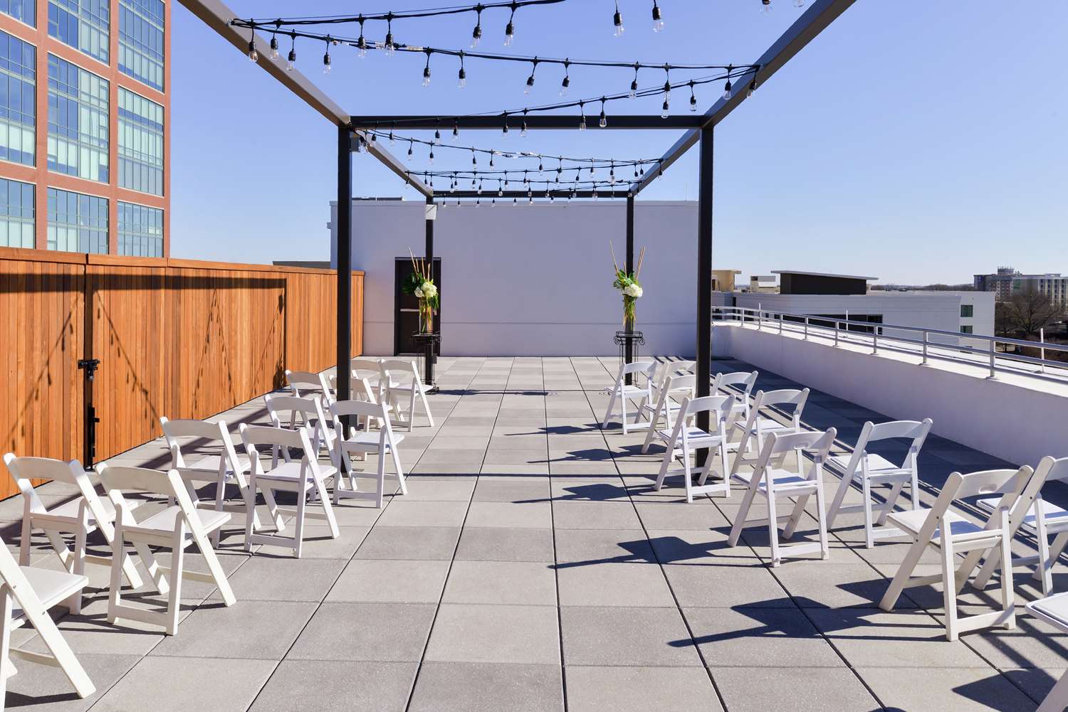 Фото Hilton Garden Inn Little Rock Downtown