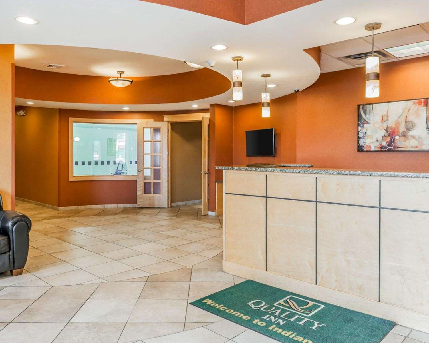 Фото Quality Inn East