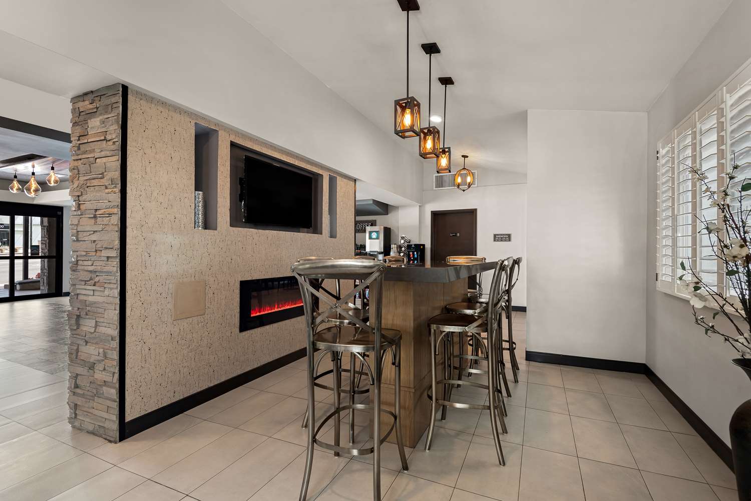 Фото Best Western Plus Manhattan Beach Hotel