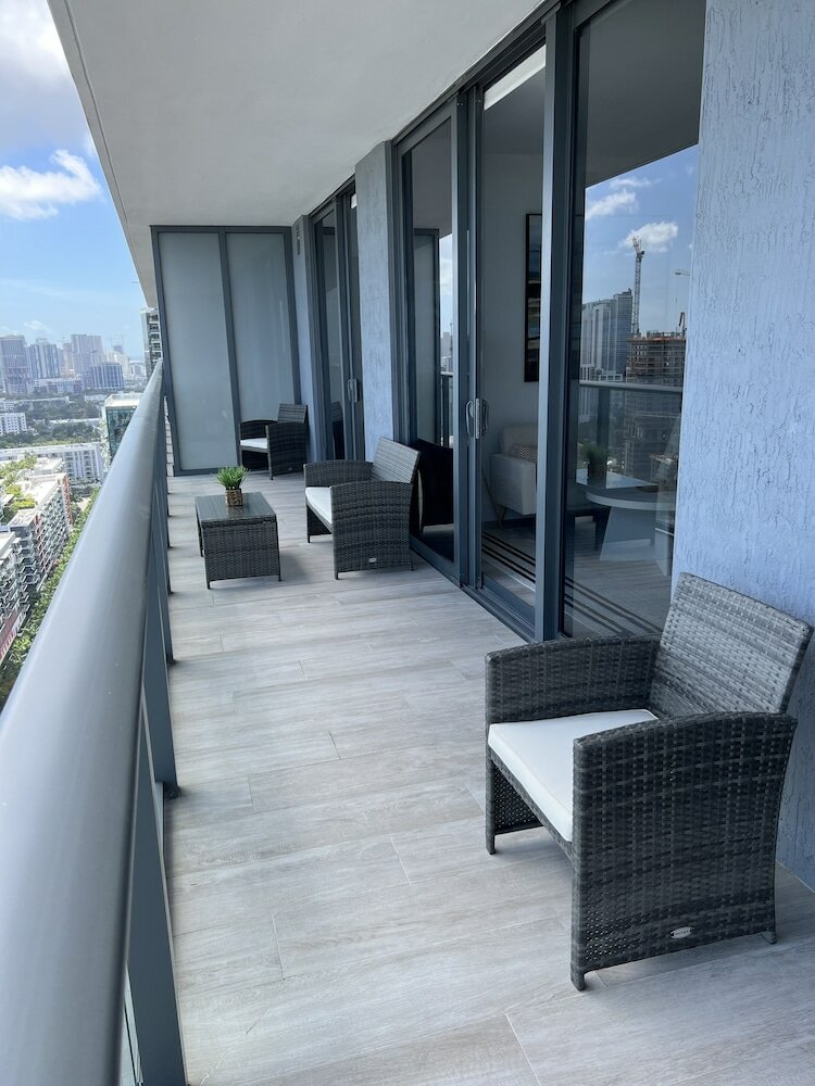 Фото Hyde Suites Midtown Miami
