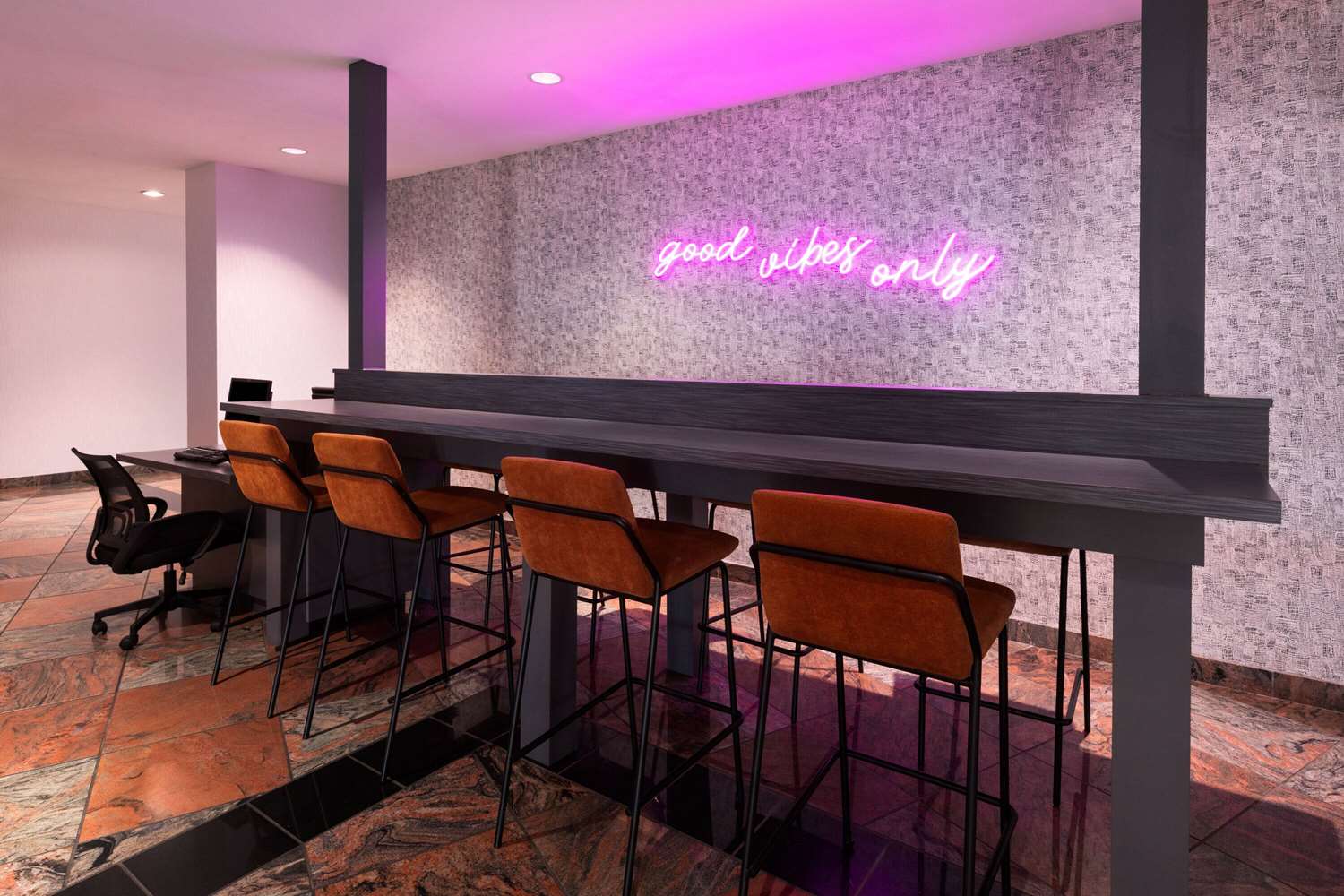 Фото Wyndham Garden Norfolk Downtown