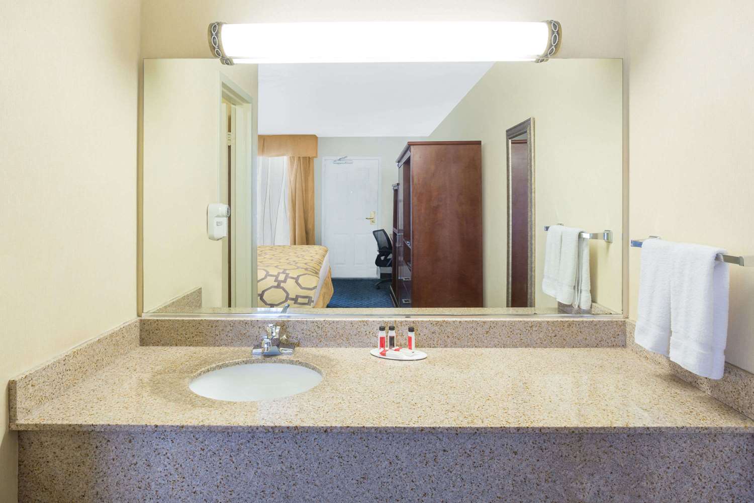 Фото Baymont by Wyndham Flagstaff