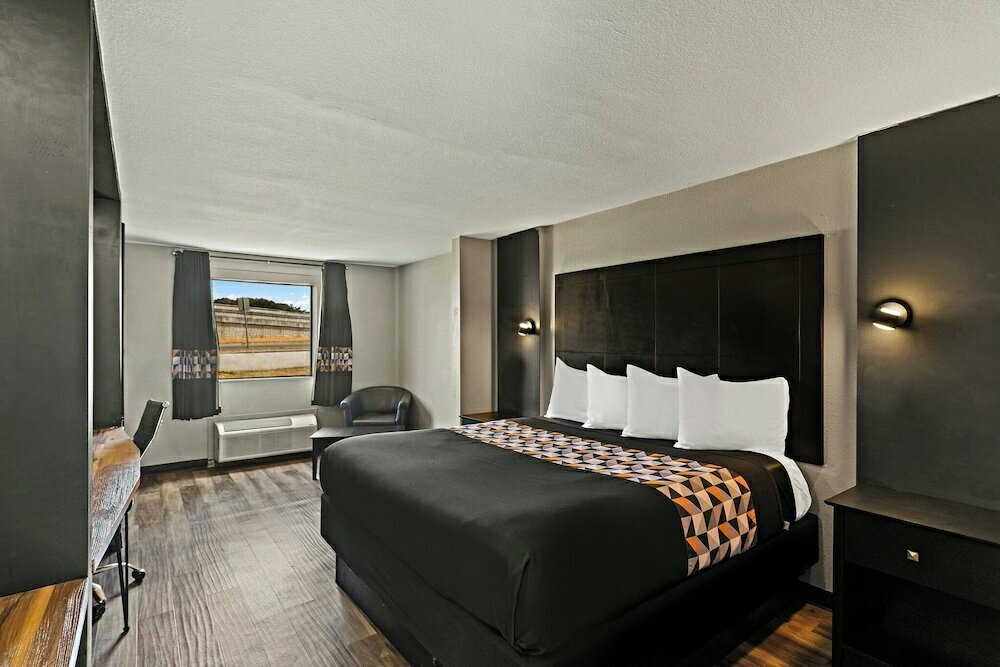 Hotel Rodeway Inn and Suites Austin, Austin, photo