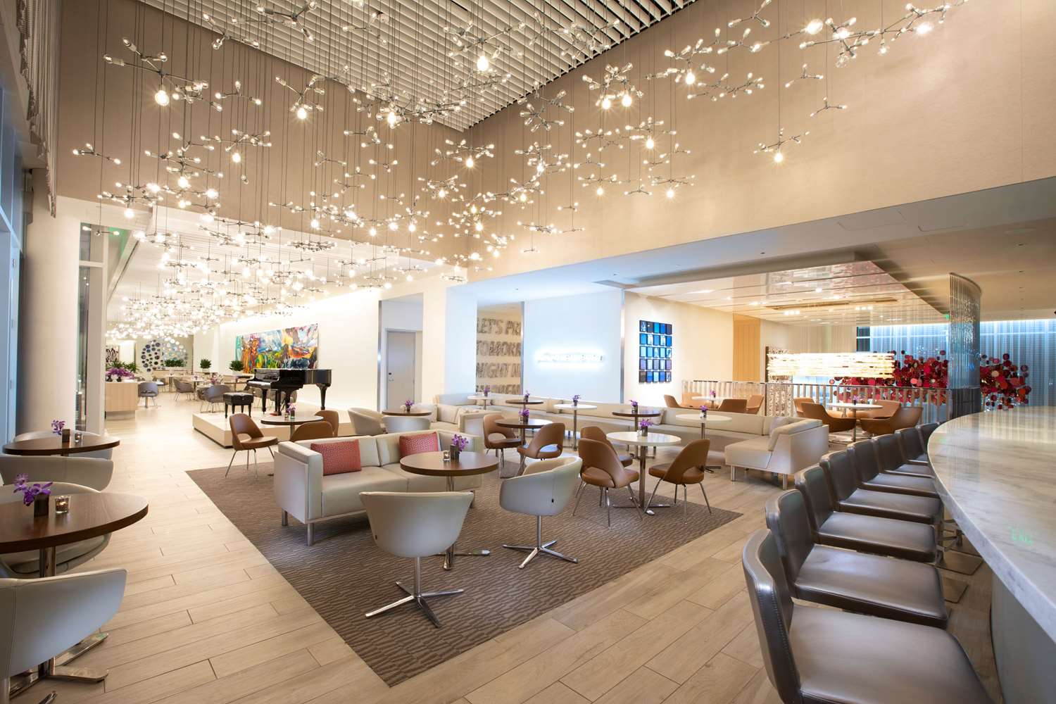 Фото Hall Arts Hotel Dallas, Curio Collection by Hilton